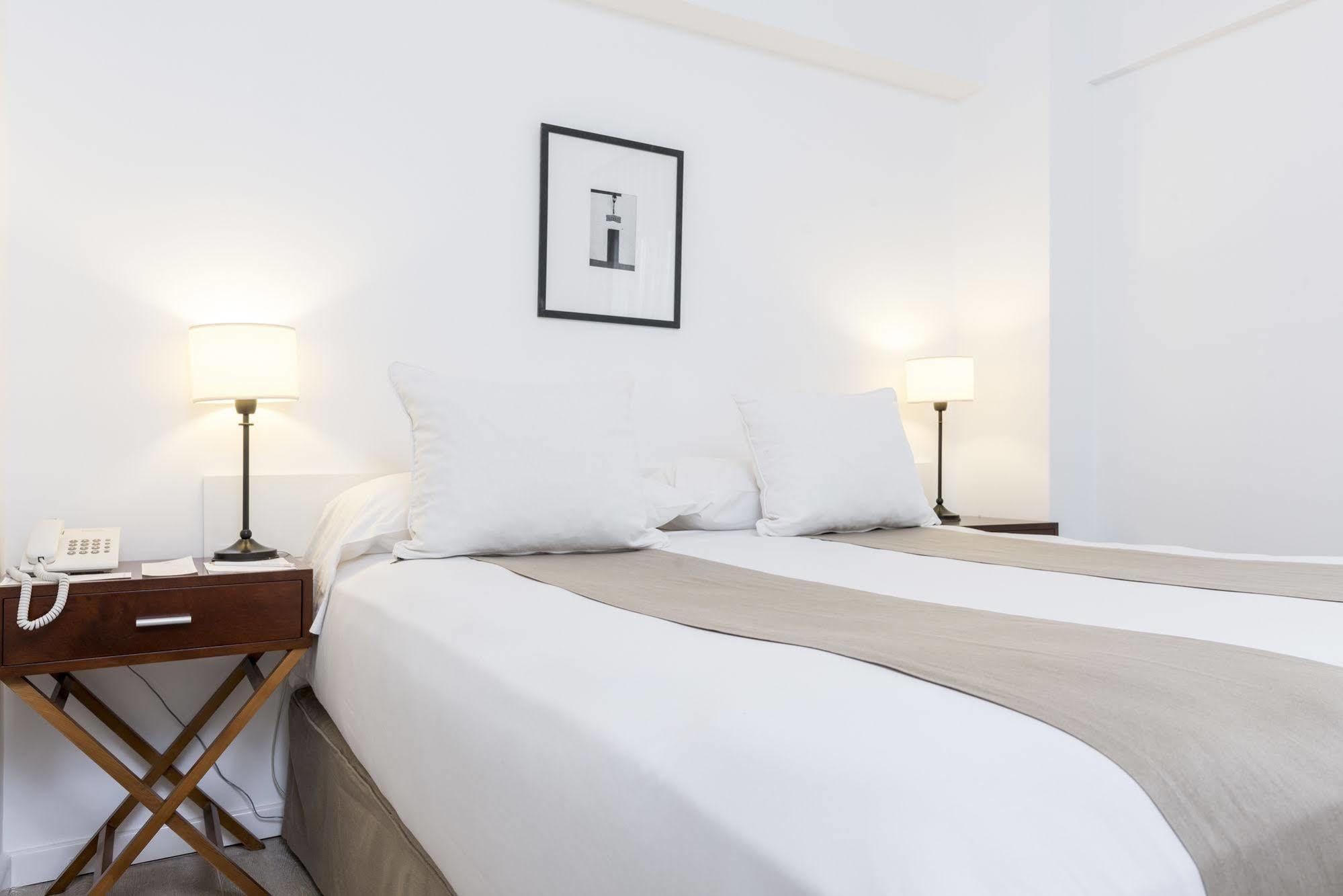 Loi Suites Arenales Buenos Aires Eksteriør billede