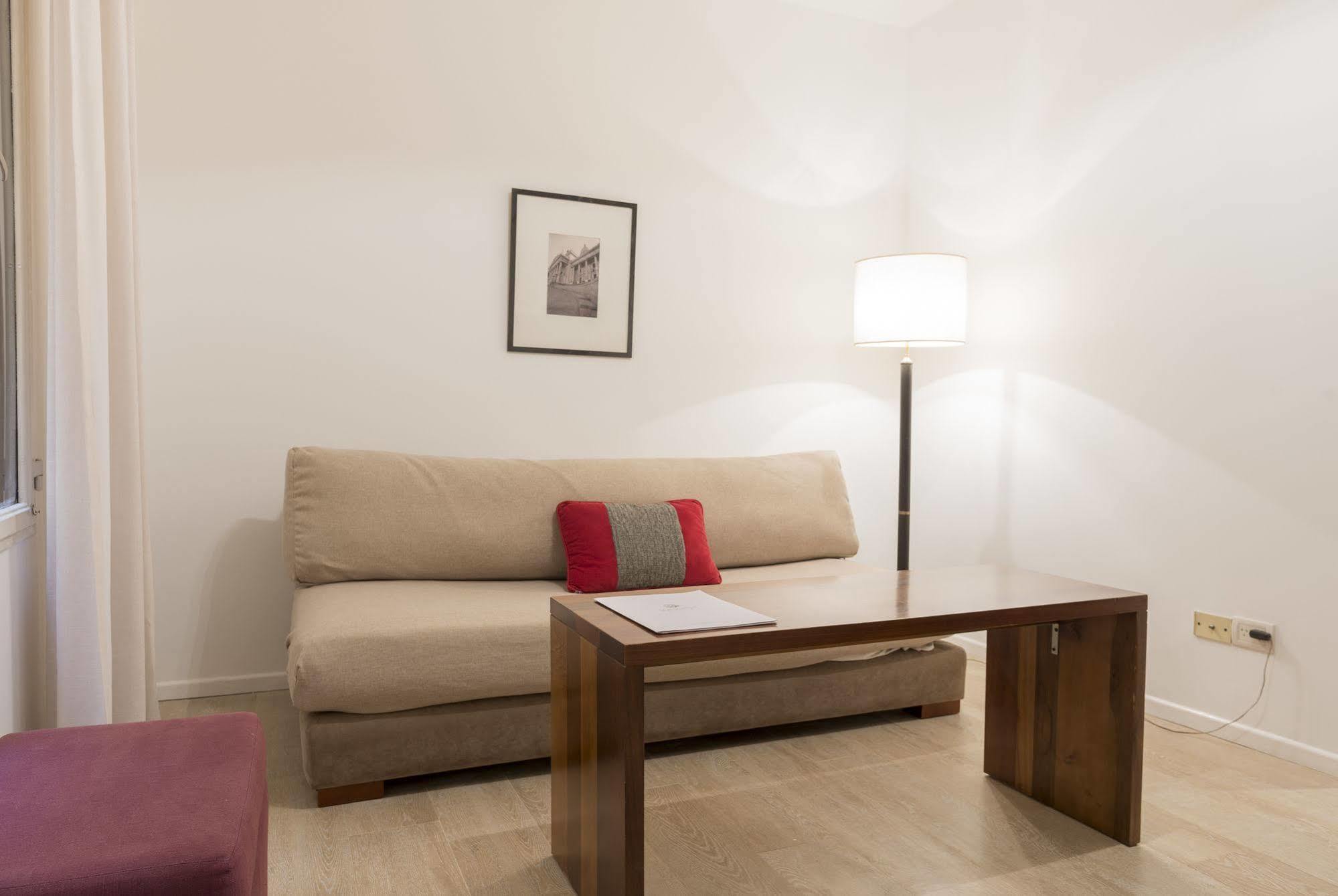 Loi Suites Arenales Buenos Aires Værelse billede