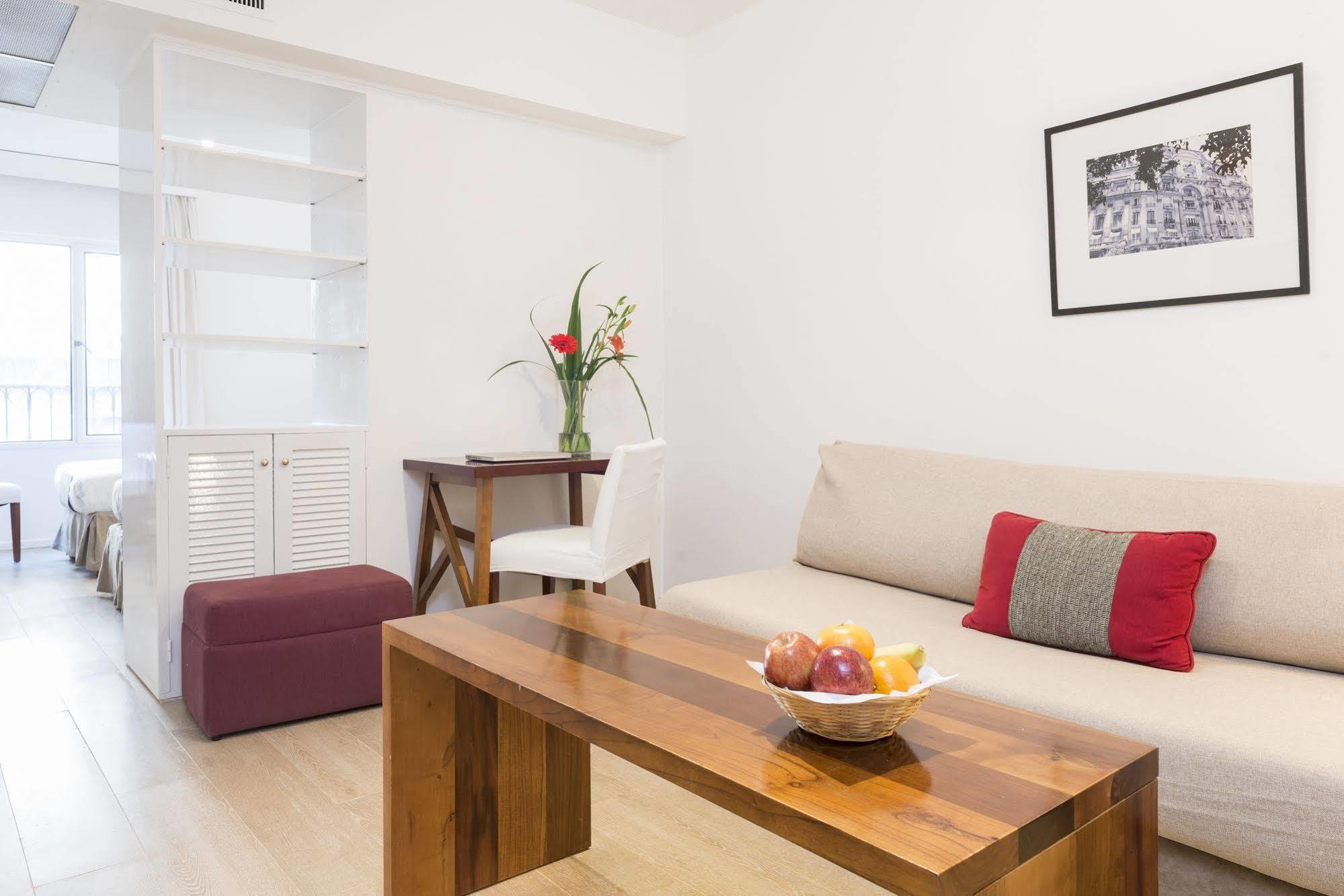 Loi Suites Arenales Buenos Aires Eksteriør billede